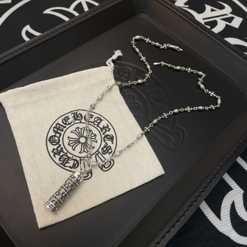 Ch*0me He**ts necklaces